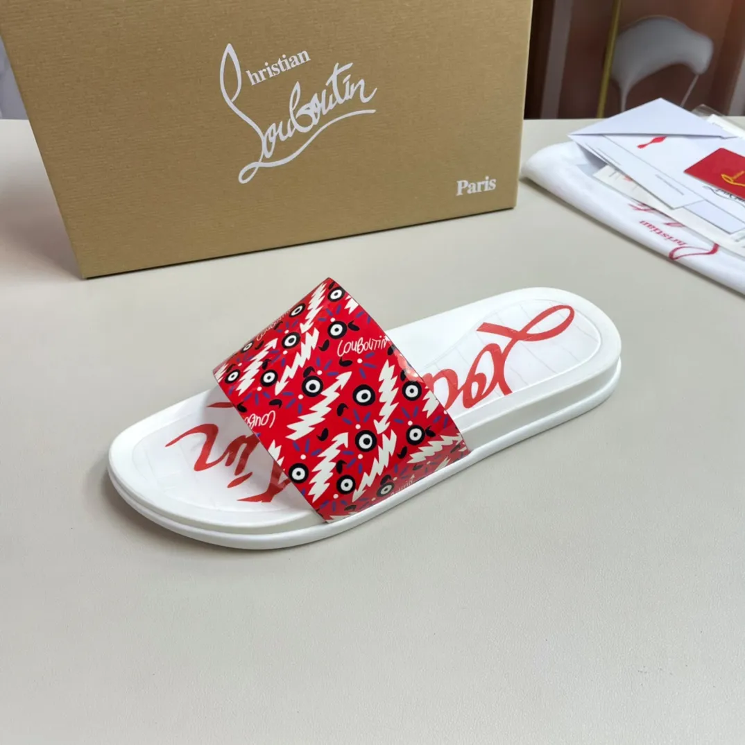 [CL red sole shoes] P: 300💰 size 38-45 Men's classic slippers, made on the official website 1:1, the original factory specializes in original materials ➖ OEM 3D printing pattern production ➖ Ultra-light non-slip outsole. Super fashionable and super comfortable, handsome on the feet, a must-have for men in summer! !